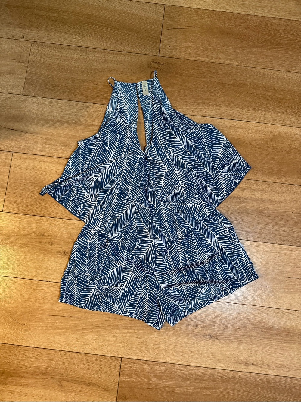 Mahina Hawaii Palm Leaf Print Romper in Navy & White - Size Large